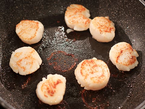 Turbot à la mousseline de Saint-Jacques et girolles sur son écrasé de potimarron - 58