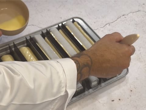 Viennoiseries en barre fourrées aux fruits exotiques et praliné coco - 49