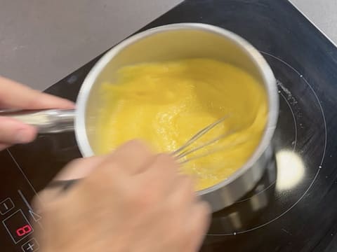 Viennoiseries en barre fourrées aux fruits exotiques et praliné coco - 56