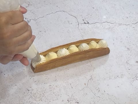 Viennoiseries en barre fourrées aux fruits exotiques et praliné coco - 78