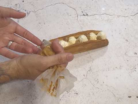Viennoiseries en barre fourrées aux fruits exotiques et praliné coco - 80