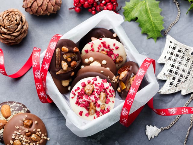 Offrir des chocolats maison pour Noël - Recettes du Monde, autour