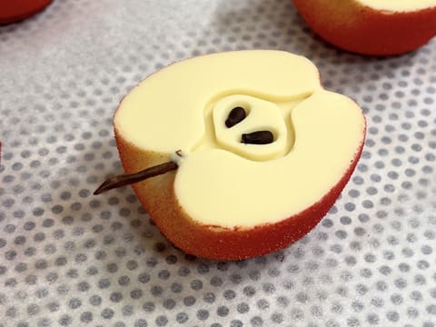 Apple & Caramel Mini Entremets - 113