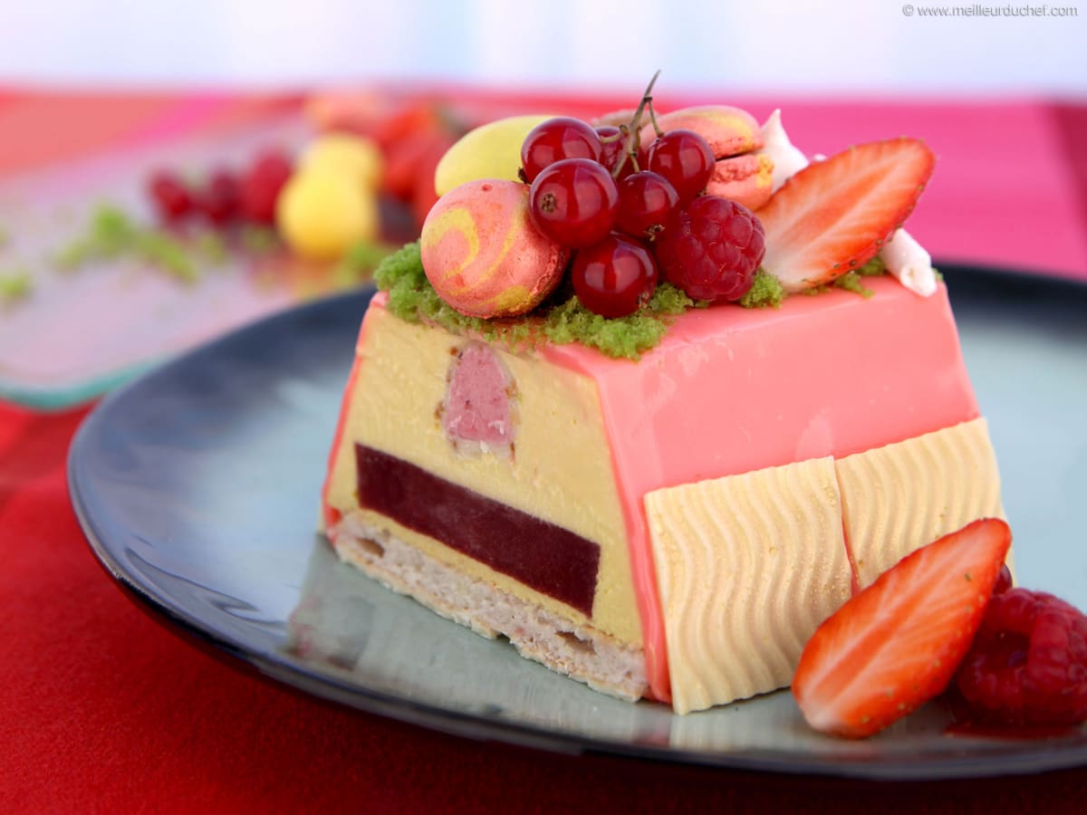 Jelly fruit cake: beautiful to see and very yummy to eat!