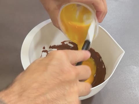 Blueberry, Chocolate & Vanilla Entremets - 40