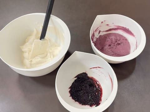 Blueberry, Chocolate & Vanilla Entremets - 88