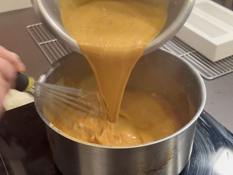 Caramel Sensation Christmas Yule Log - 43