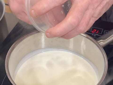 Caramel Sensation Christmas Yule Log - 50