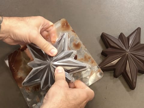 Chocolate Christmas Stars with Praliné & Caramel - 25