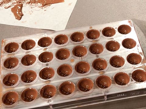 Chocolates with Praline Filling - 22