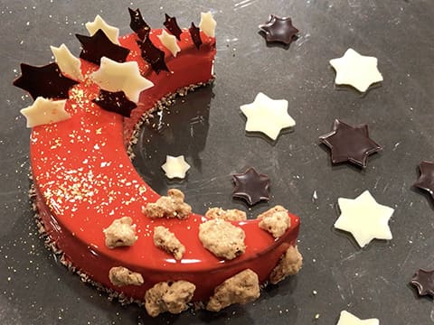 Christmas Crescent Moon Cake - 104