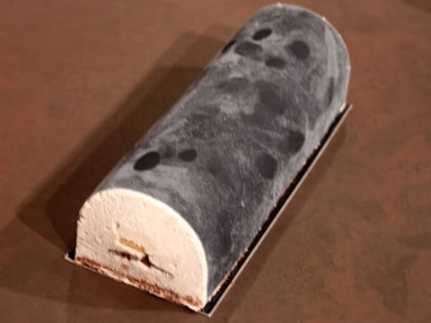 Ice Cream Yule Log, Baroque Finish - Illustrated recipe - Meilleur du Chef