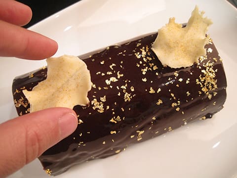 Ice Cream Yule Log, Baroque Finish - Illustrated recipe - Meilleur du Chef