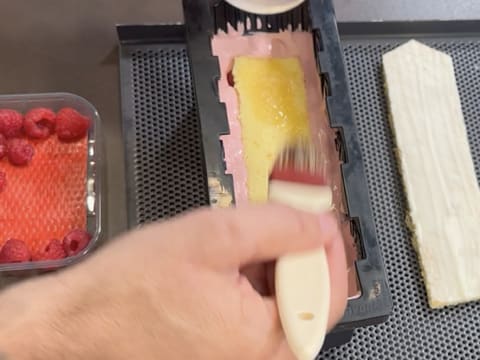 Raspberry & Pistachio Christmas Yule Log - 59