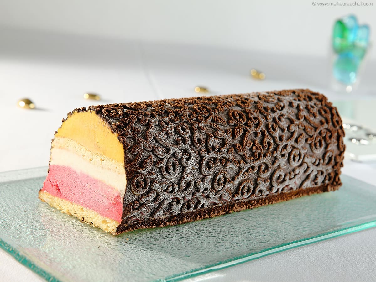 Ice Cream Yule Log, Baroque Finish - Illustrated recipe - Meilleur du Chef