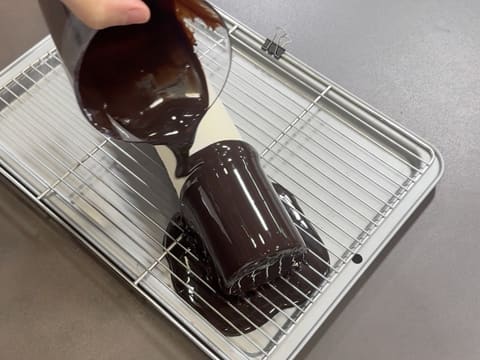 Pineapple, Coconut & Black Sesame Praline Christmas Yule Log - 171