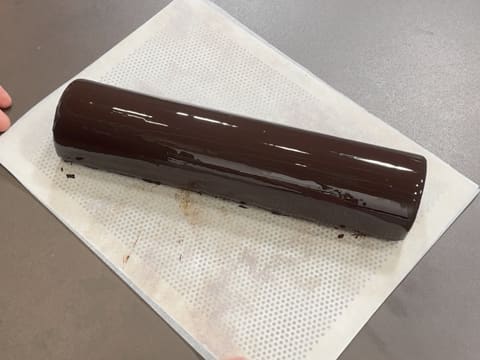 Pineapple, Coconut & Black Sesame Praline Christmas Yule Log - 174