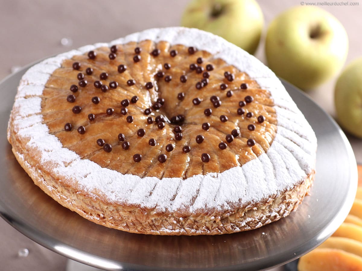 French King Cake (Galette des Rois) - Spatula Desserts