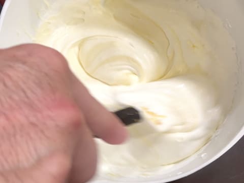 Lemon & Strawberry Mini Entremets - 84