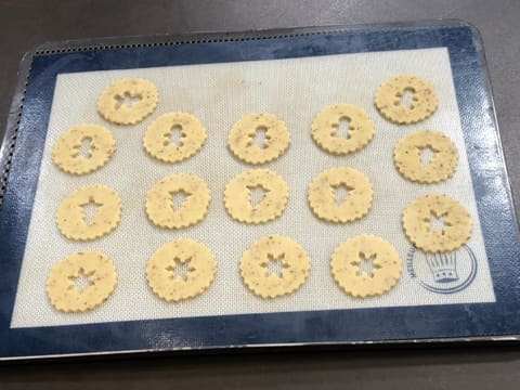 Raspberry Linzer Cookies - 47