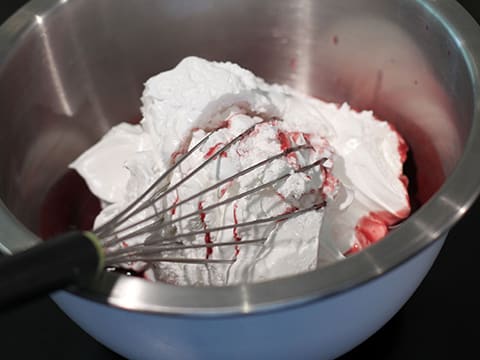 Mini Yule Logs with Red Berries - 19