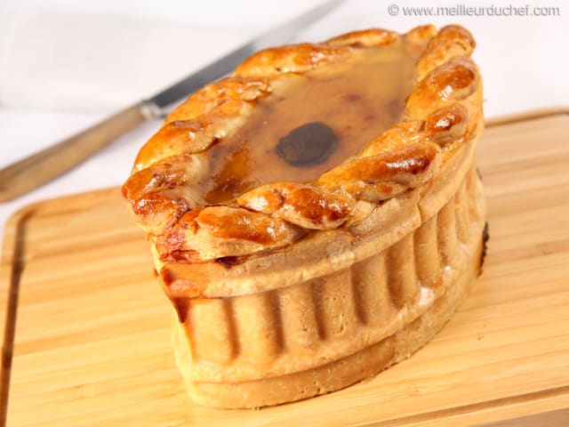 Pince à pâté croute