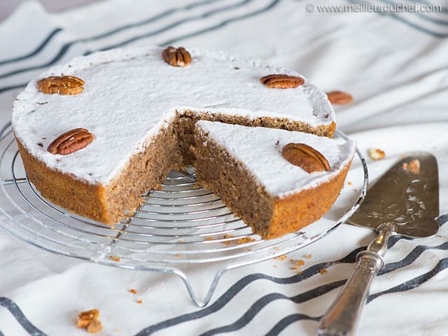 Cake aux noix de pécan glaçage rocher au chocolat Dulcey – la cuisine d'une  toquée