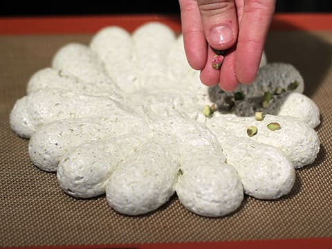 Process of grinding an apple on a grater. Baking ingredients, chef's hands  Stock Photo - Alamy