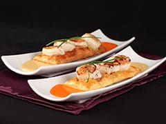 Scallops on Puff Pastry with Garlic Sauce