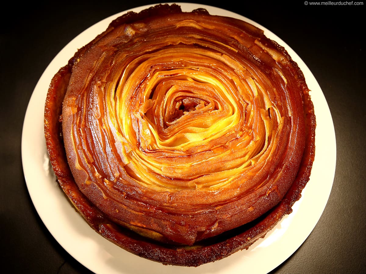 https://files.meilleurduchef.com/mdc/photo/recipe/spiral-tarte-tatin/spiral-tarte-tatin-1200.jpg