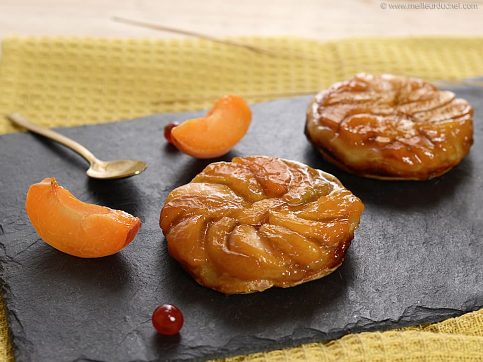 Apricot & Salted Caramel Tatin Tartlets - Illustrated recipe - Meilleur du Chef
