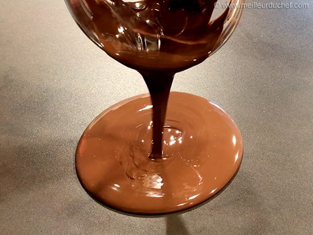 Tempering Dark Chocolate Couverture Traditional Method Recipe With Images Meilleur Du Chef