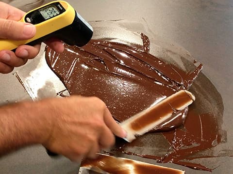 Tempering dark chocolate couverture (traditional method) - Recipe with  images - Meilleur du Chef