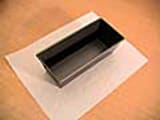 To line a mold with parchment paper - 4