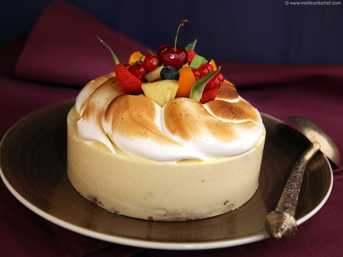 https://files.meilleurduchef.com/mdc/photo/recipe/tutti-frutti-meringue-cake/tutti-frutti-meringue-cake-1200.jpg