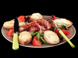 Warm Goats' Cheese Salad