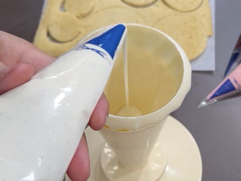 Entremets Albero di Natale con ribes rosso, ribes nero e vaniglia - 134