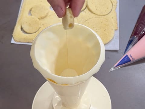 Entremets Albero di Natale con ribes rosso, ribes nero e vaniglia - 135