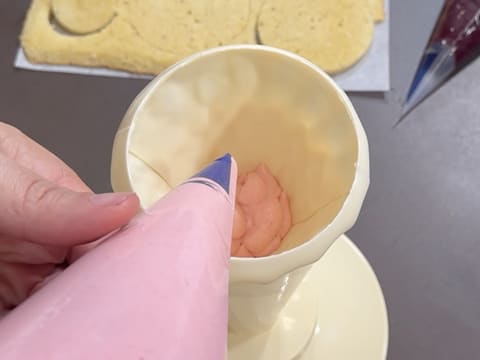 Entremets Albero di Natale con ribes rosso, ribes nero e vaniglia - 137