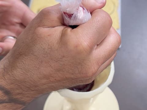 Entremets Albero di Natale con ribes rosso, ribes nero e vaniglia - 138