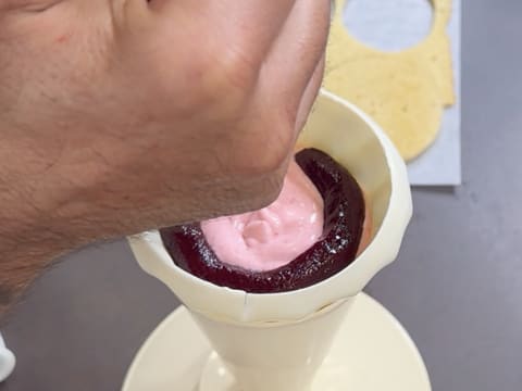 Entremets Albero di Natale con ribes rosso, ribes nero e vaniglia - 144