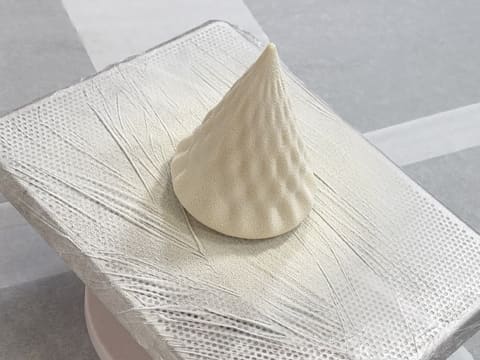 Entremets Albero di Natale con ribes rosso, ribes nero e vaniglia - 157