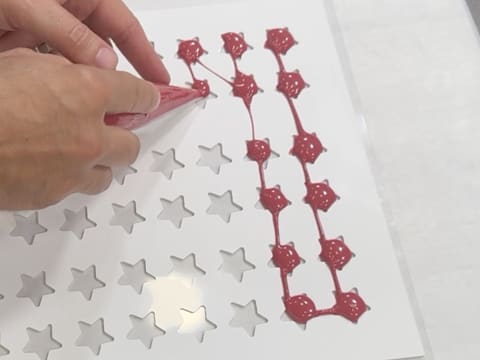 Entremets Albero di Natale con ribes rosso, ribes nero e vaniglia - 174