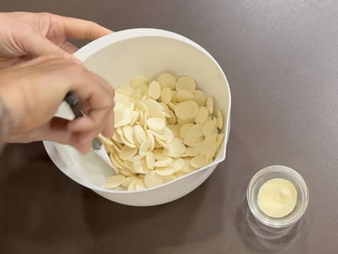 Entremets Albero di Natale con ribes rosso, ribes nero e vaniglia - 2