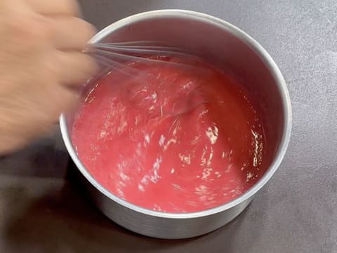 Entremets Albero di Natale con ribes rosso, ribes nero e vaniglia - 61