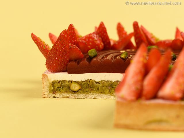 Crostata alle fragole, vaniglia e pistacchio