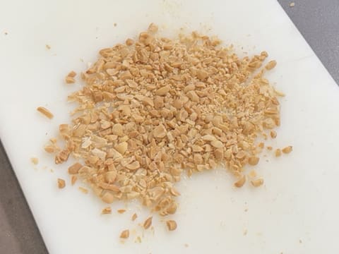 Entremets indivuduali al cioccolato con caramello alla banana e arachidi - 38