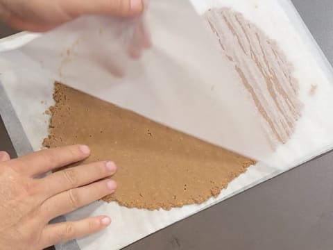 Entremets indivuduali al cioccolato con caramello alla banana e arachidi - 49