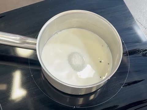 Entremets indivuduali al cioccolato con caramello alla banana e arachidi - 56