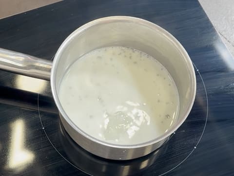 Entremets indivuduali al cioccolato con caramello alla banana e arachidi - 57